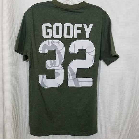 Graphic Goofy Disney Tee Shirt. Med - Picture 3 of 4
